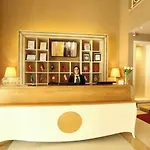Palace & מלון 5*