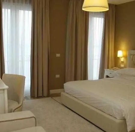 Hotel Palace &