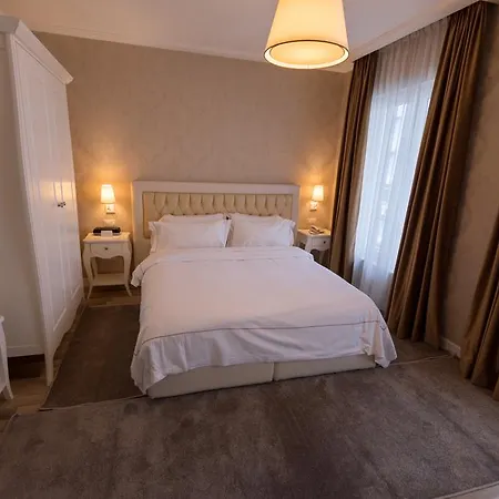 Palace & Hotel 5*