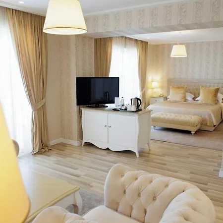 Hotel Palace & 5*