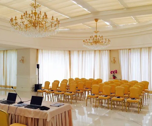 帕拉斯温泉酒店 5*