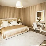 Palace & Hotel Durrës