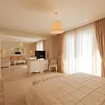 Palace & 5* Durrës