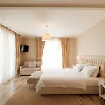 Palace & 5*