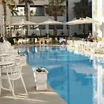 Palace & 5*
