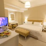 Palace & Hotel 5*