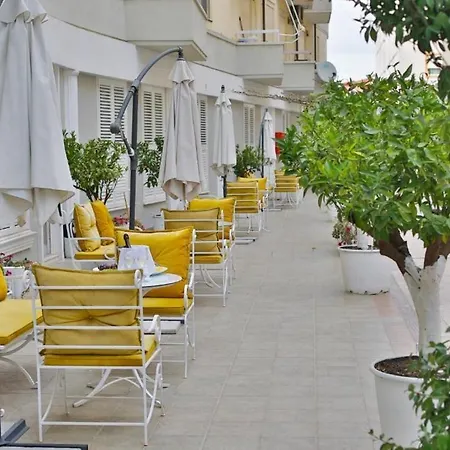 Palace & Hotel 5*