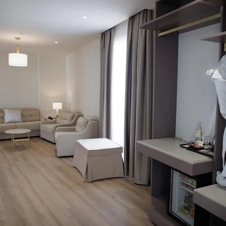 Palace & 5* Durres