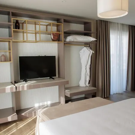Hotel Palace & 5*