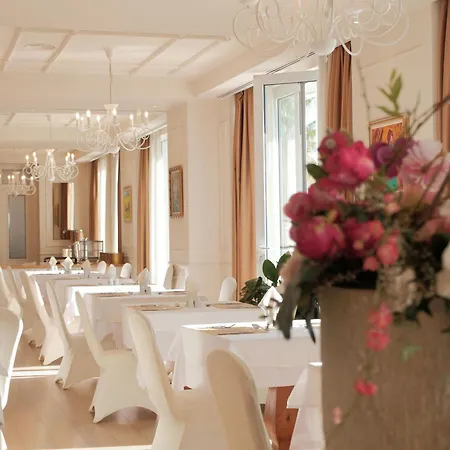 Palace & Отель Дуррес